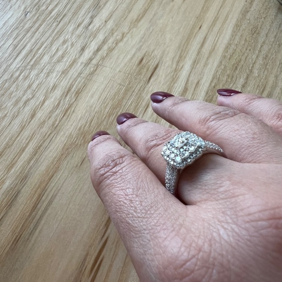 Moissanite Triple Halo Ring – 1.36 CT, VVS1 D Color – 925 Silver – Size 8 - Picture 2 of 9